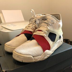 Cage 17 High Top Sneakers